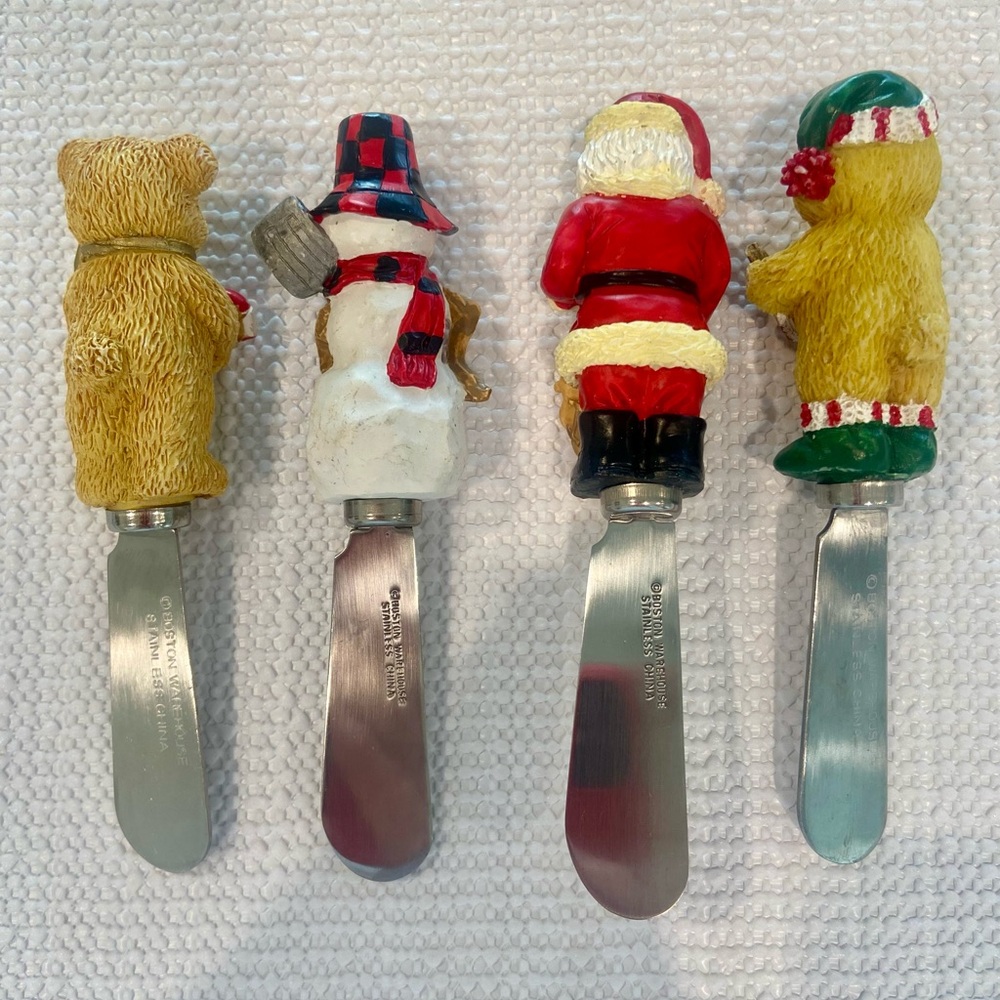 Boston Warehouse stainless china cheese/butter spreader.  Holiday. Set o… - Picture 7 of 8